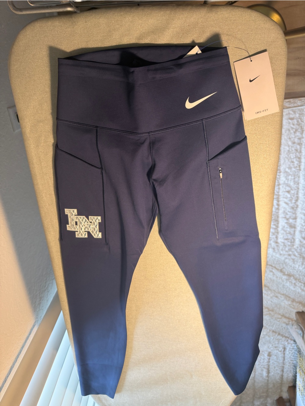 NWT Nike Women’s S Navy Dri-FIT High Rise Training Leggings Zip Pockets FJ9869